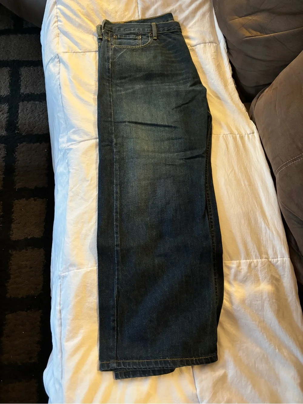 Levis relaxed straight